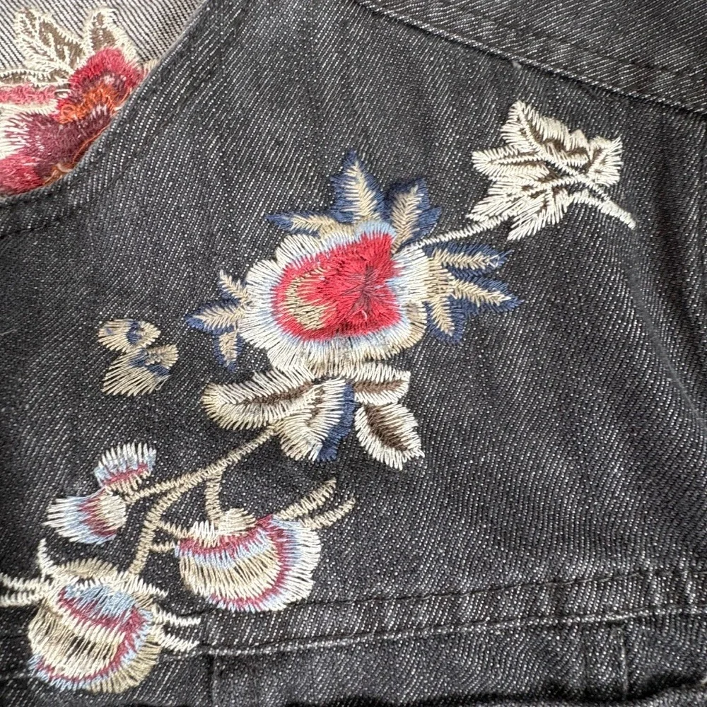 Vintage Hannah Denim Jacket Womens S Black Y2K Floral Embroidered Boho‎ Fairy